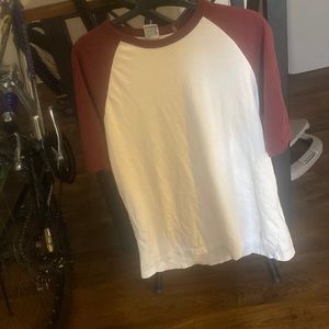 Old navy/ t-shirt maroon sleeves.
